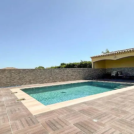 Awesome In Du Gard Holiday home Rochefort-du-Gard